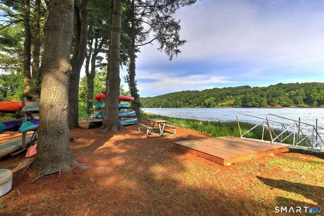560 River Road 30, Shelton, CT 06484