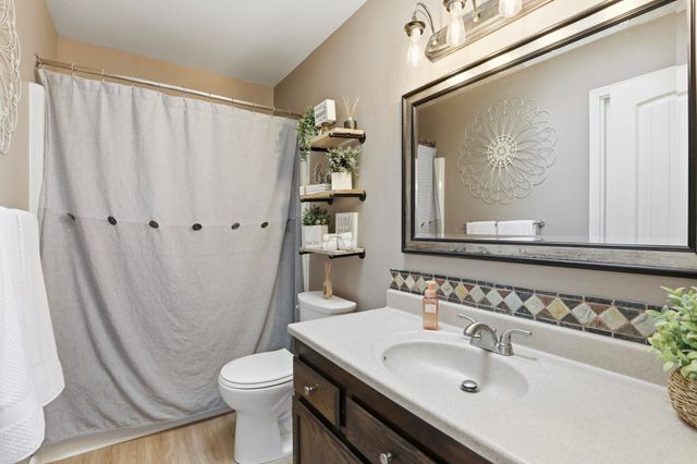 5607 N Malta St, Newman Lake, WA 99205