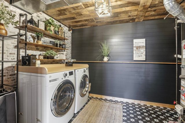 5607 N Malta St, Newman Lake, WA 99205