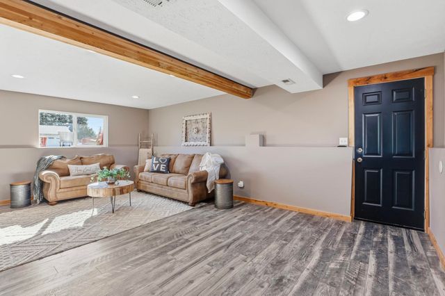 5607 N Malta St, Newman Lake, WA 99205