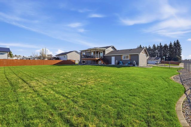 5607 N Malta St, Newman Lake, WA 99205