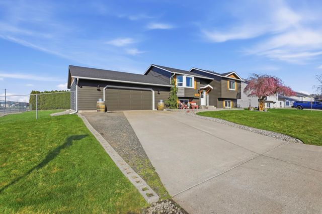 5607 N Malta St, Newman Lake, WA 99205