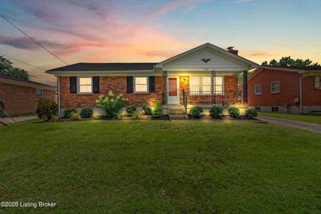 3820 Pinecroft Dr, Louisville, KY 40219