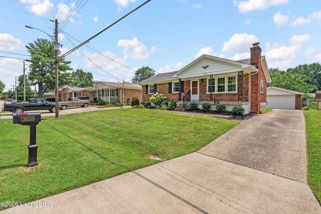 3820 Pinecroft Dr, Louisville, KY 40219
