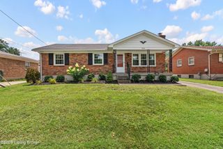 3820 Pinecroft Dr, Louisville, KY 40219