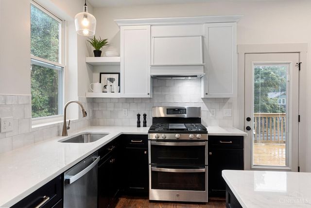 1613 Dexter Avenue, Cincinnati, OH 45206