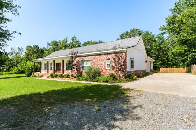 1503 Raper Rd., Benton, AR 72015