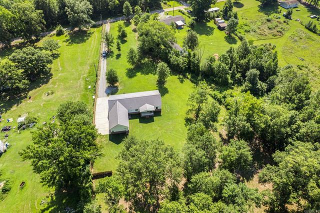 1503 Raper Rd., Benton, AR 72015
