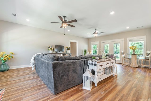 1503 Raper Rd., Benton, AR 72015