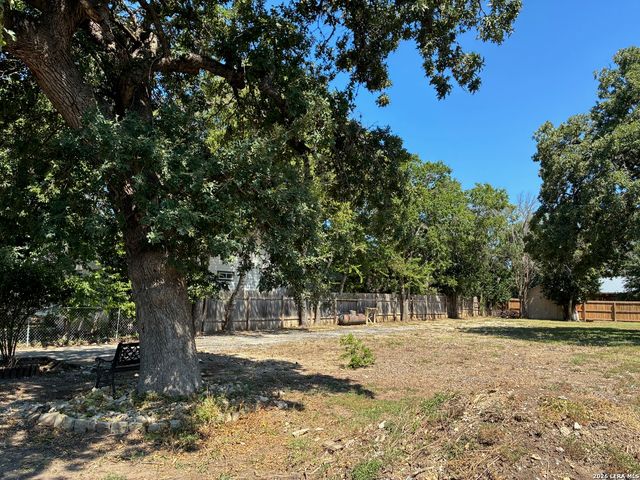 314 E Bandera, Boerne, TX 78006