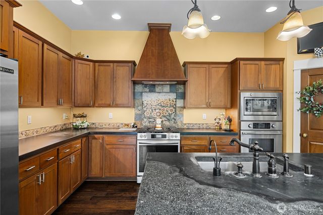 4727 NE Rova Road, Poulsbo, WA 98370