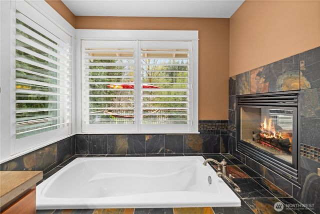 4727 NE Rova Road, Poulsbo, WA 98370