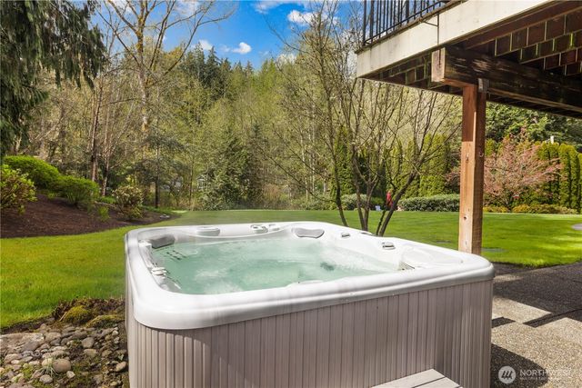 4727 NE Rova Road, Poulsbo, WA 98370