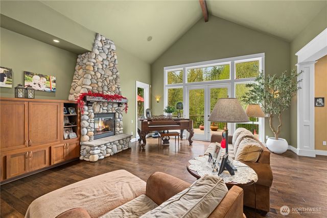 4727 NE Rova Road, Poulsbo, WA 98370