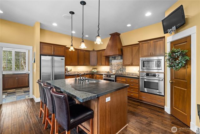 4727 NE Rova Road, Poulsbo, WA 98370