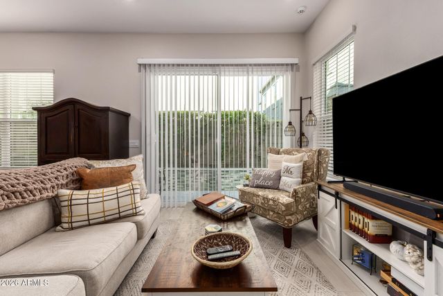 5022 E HARTFORD Avenue, Scottsdale, AZ 85254