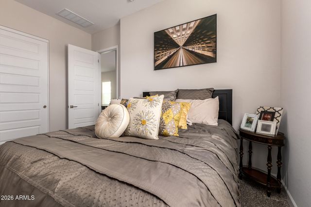 5022 E HARTFORD Avenue, Scottsdale, AZ 85254