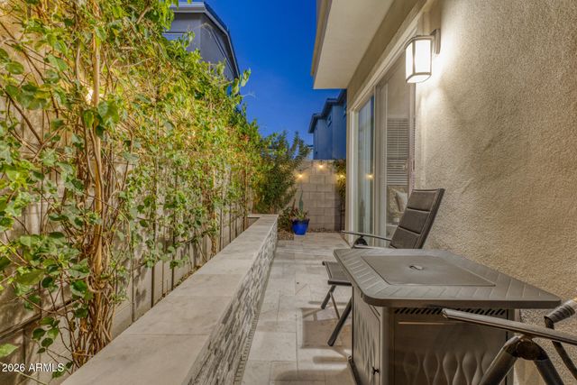 5022 E HARTFORD Avenue, Scottsdale, AZ 85254