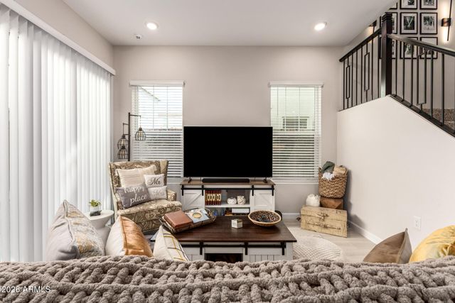 5022 E HARTFORD Avenue, Scottsdale, AZ 85254