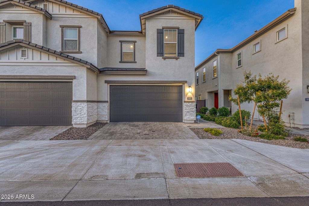 5022 E HARTFORD Avenue, Scottsdale, AZ 85254