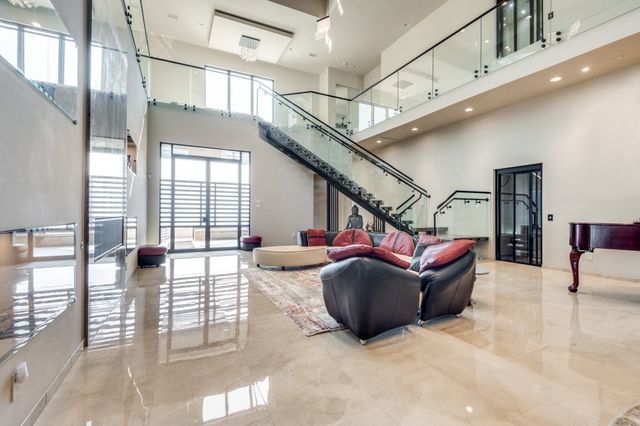 712 Crescent Heights, Southlake, TX 76092