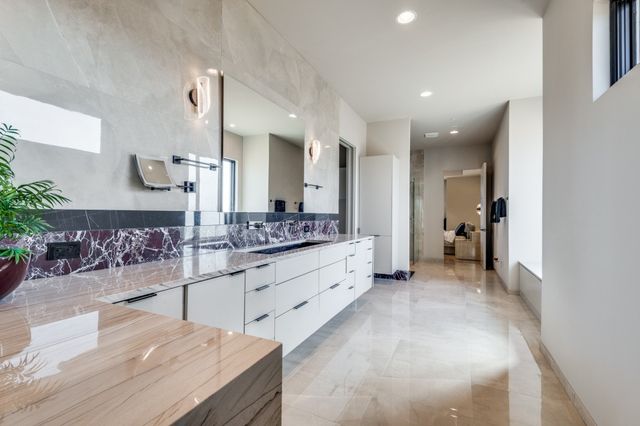 712 Crescent Heights, Southlake, TX 76092