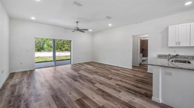 548 OWENS LANE, Umatilla, FL 32784