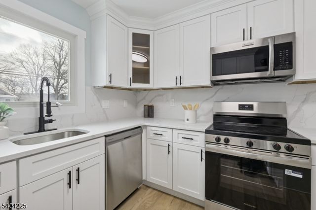 512 N Lake Shore Dr, West Milford Twp., NJ 07421