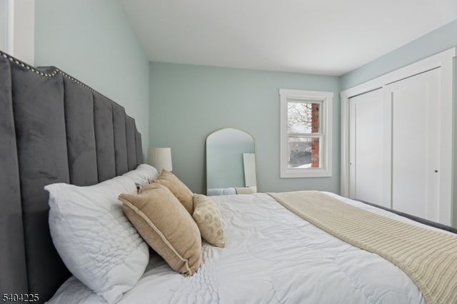 512 N Lake Shore Dr, West Milford Twp., NJ 07421