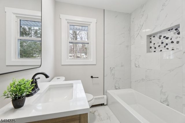 512 N Lake Shore Dr, West Milford Twp., NJ 07421