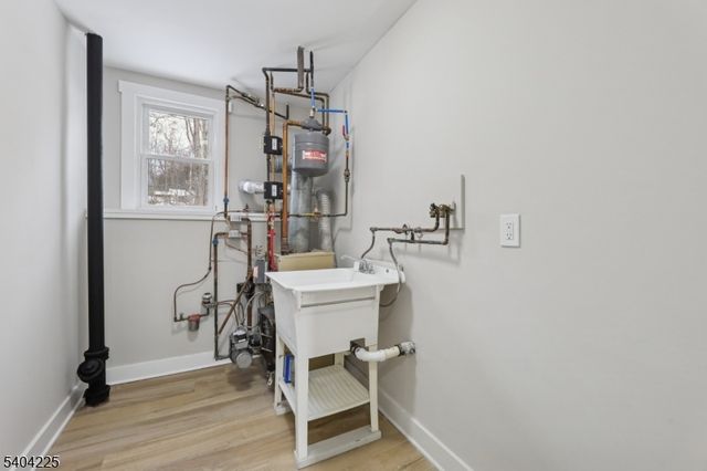 512 N Lake Shore Dr, West Milford Twp., NJ 07421