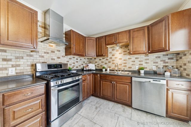 532 Loop Drive, Sand Springs, OK 74063