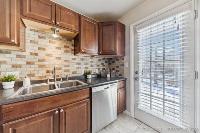 532 Loop Drive, Sand Springs, OK 74063