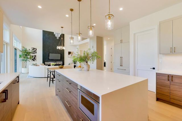 1839 Shelley Court, Highland Park, IL 60035