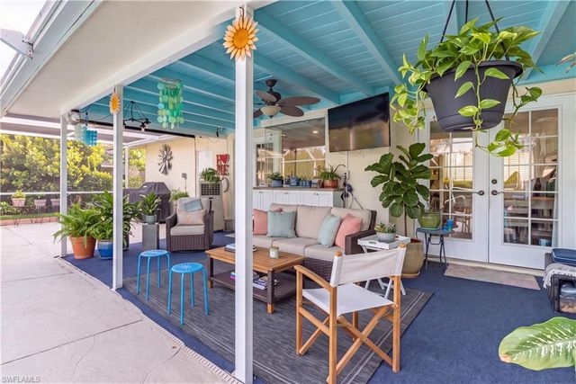 1352 Oaklawn CT, Fort Myers, FL 33919