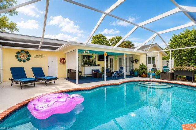 1352 Oaklawn CT, Fort Myers, FL 33919