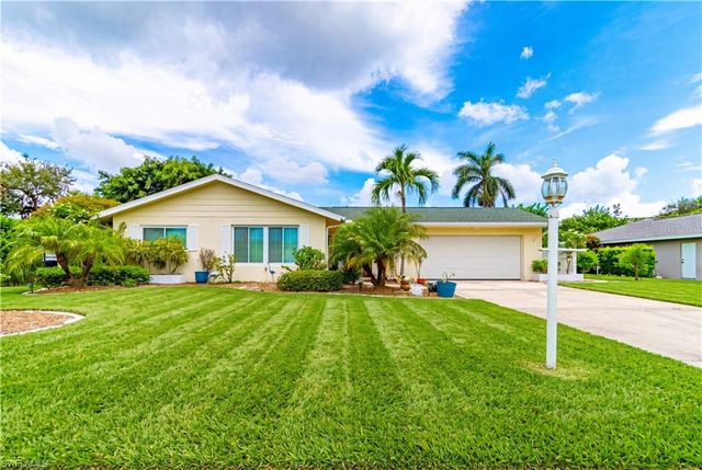 1352 Oaklawn CT, Fort Myers, FL 33919