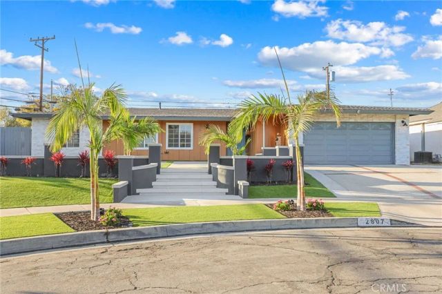 2807 E Alden, Anaheim, CA 92806