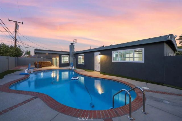 2807 E Alden, Anaheim, CA 92806