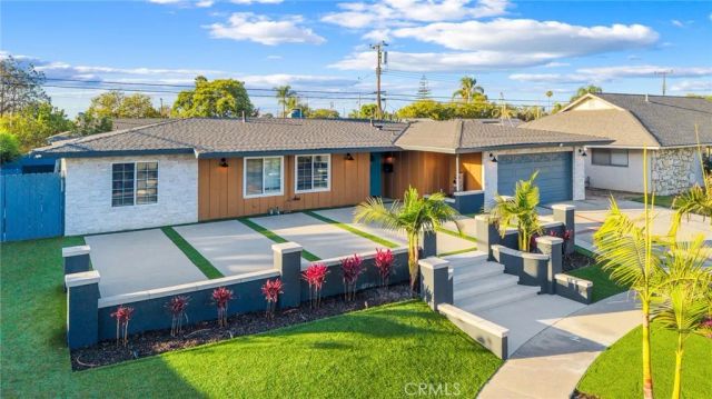 2807 E Alden, Anaheim, CA 92806