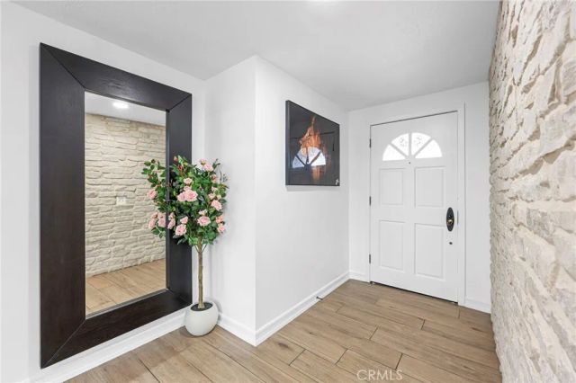 2807 E Alden, Anaheim, CA 92806