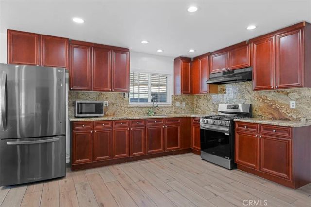 2807 E Alden, Anaheim, CA 92806