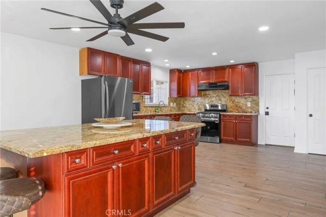2807 E Alden, Anaheim, CA 92806