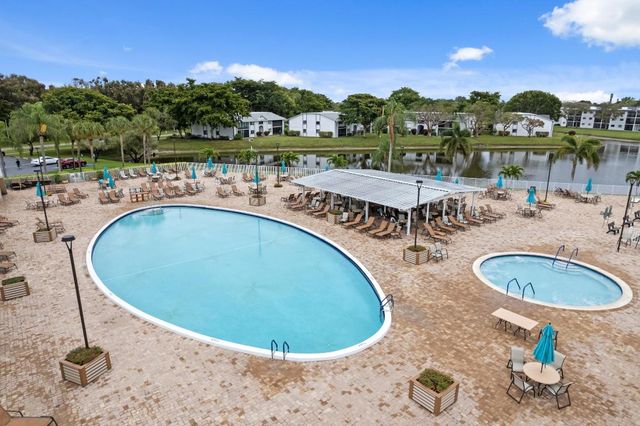 15449 Lakes Of Delray Boulevard 102, Delray Beach, FL 33484