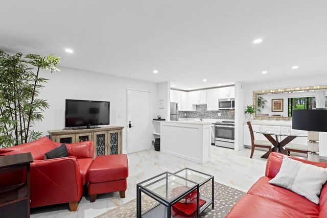 15449 Lakes Of Delray Boulevard 102, Delray Beach, FL 33484