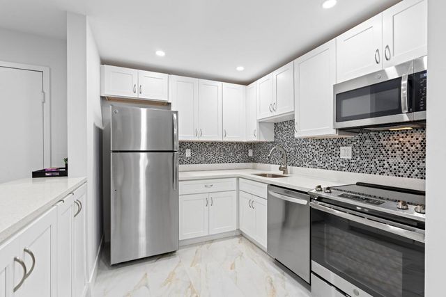 15449 Lakes Of Delray Boulevard 102, Delray Beach, FL 33484