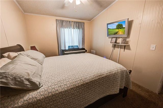 5734 Fairmount SE Highway, Calhoun, GA 30701