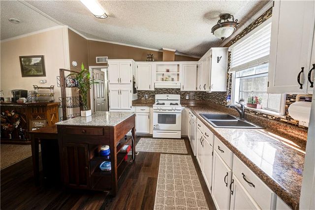 5734 Fairmount SE Highway, Calhoun, GA 30701