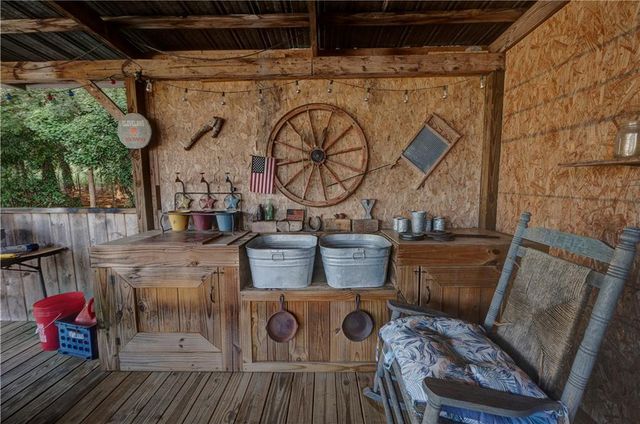 5734 Fairmount SE Highway, Calhoun, GA 30701