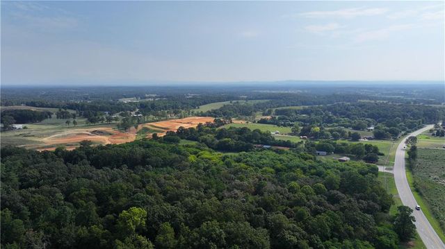 5734 Fairmount SE Highway, Calhoun, GA 30701